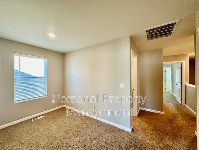 Building Photo - 7042 NE 155th Pl