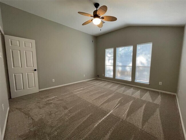Building Photo - 38 Tivoli Garden Ct