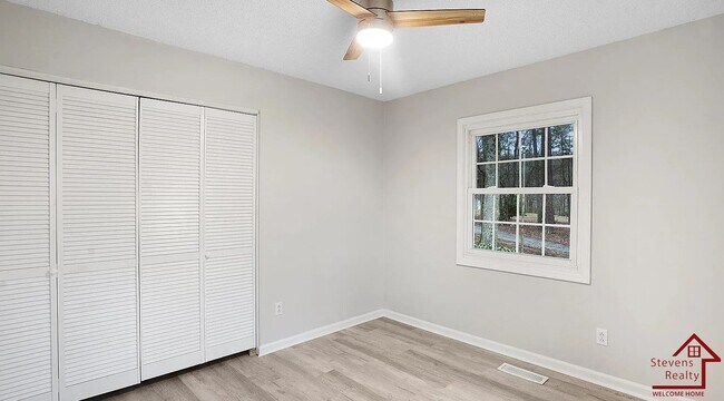 Building Photo - 510 Knollwoods Rd