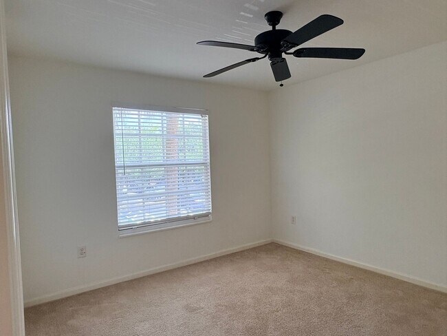 Building Photo - 4127 Residence Drive