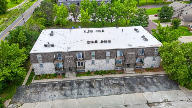 Building Photo - 3408 Balboa Ln