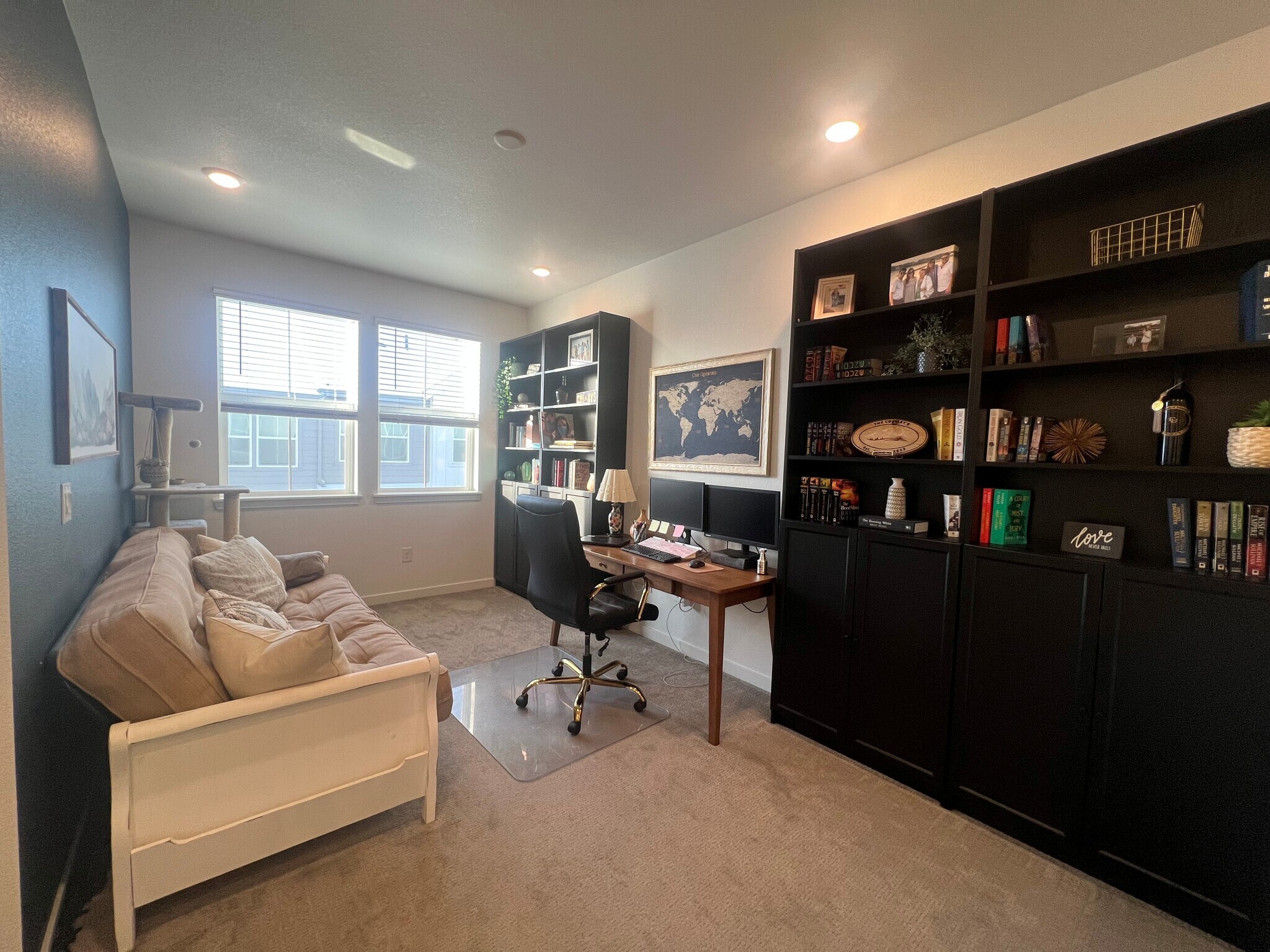 Building Photo - 7487 W Pacific Ln