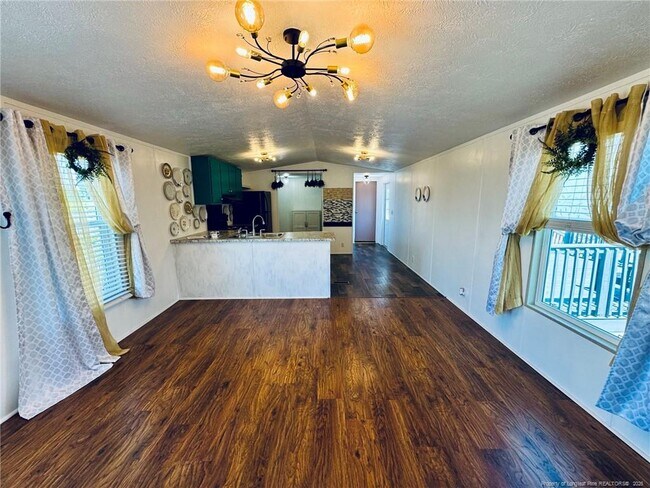 Building Photo - 1992 Henry Hammond Rd