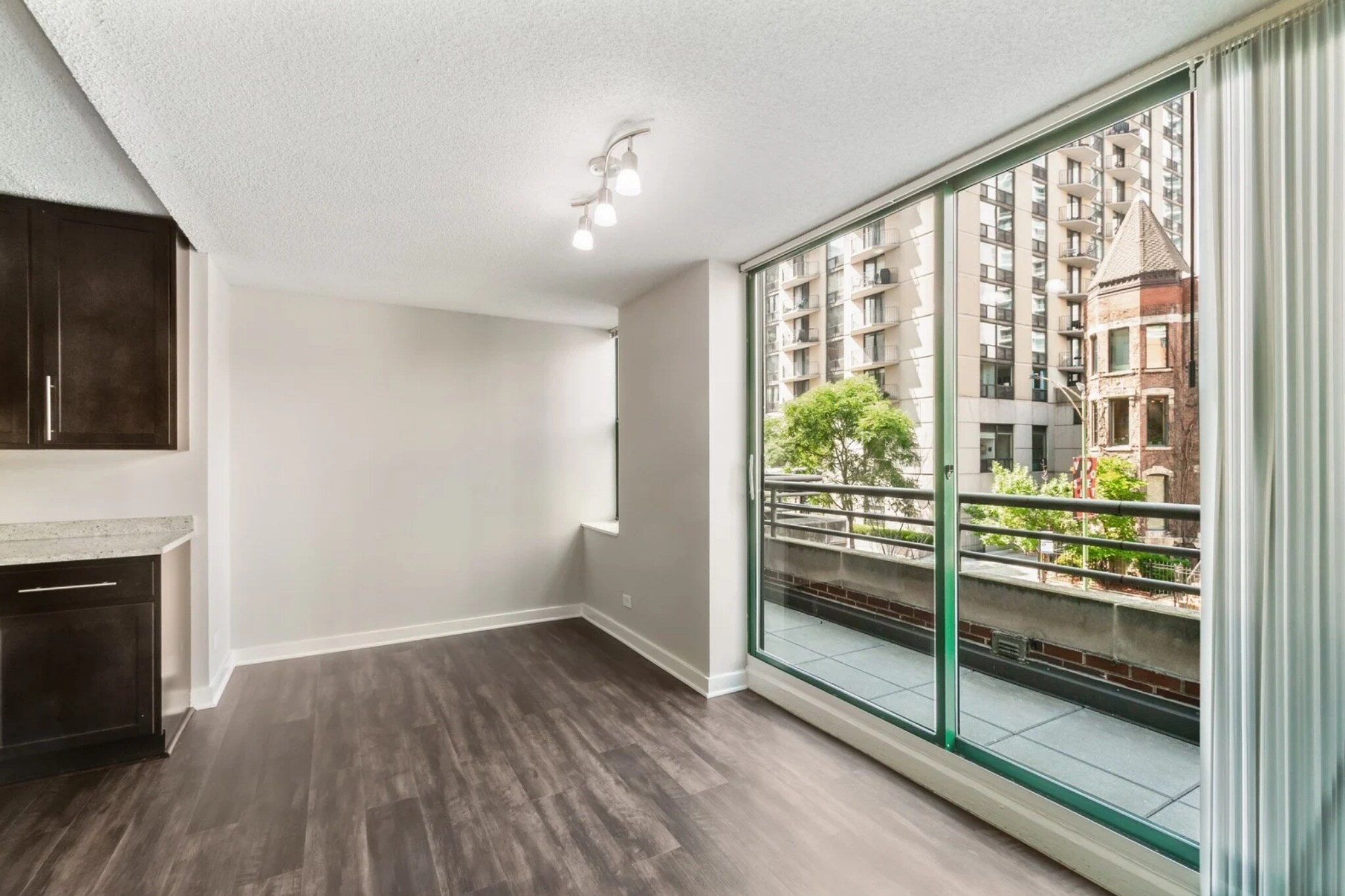 Building Photo - 70 W Huron St