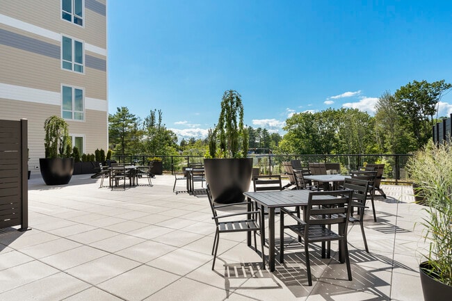 Building Photo - 1 US-1