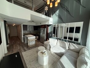 Building Photo - 31 SE 5th St