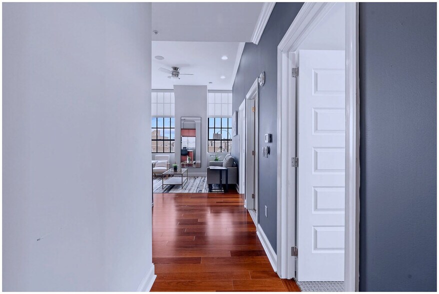 Building Photo - 1421 N 5th St