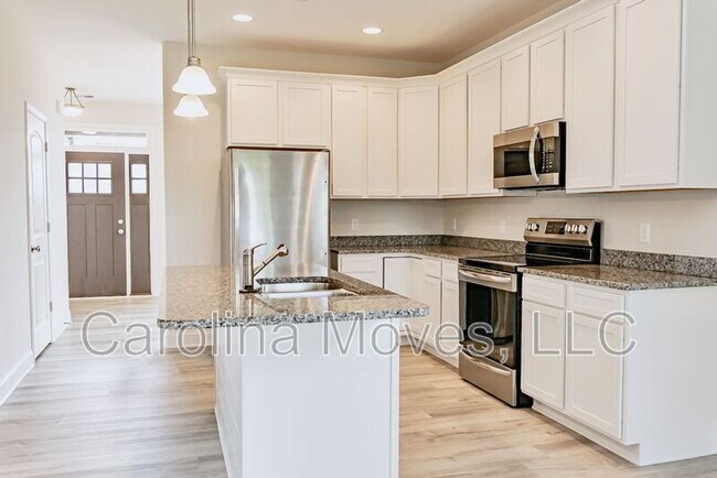 Building Photo - 133 Shumard Ln