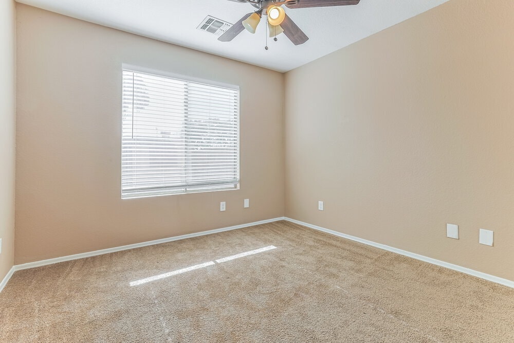 Building Photo - 3833 W Darrow St