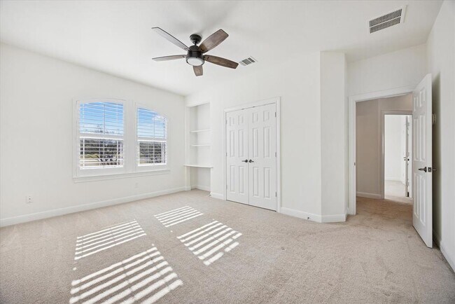 Building Photo - 100 Cross Trail