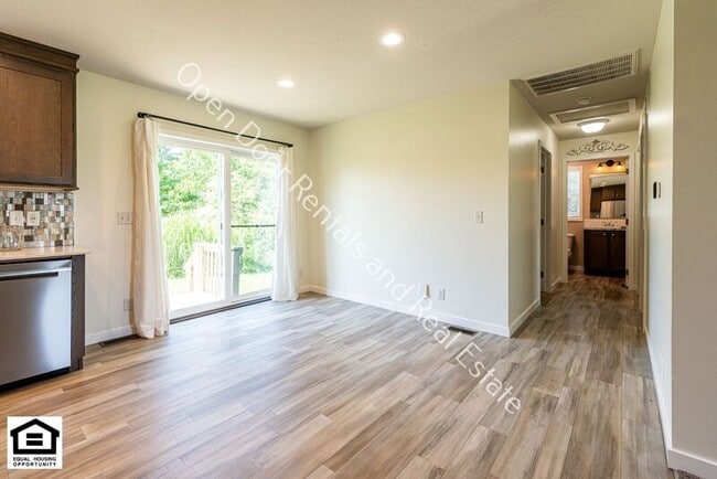 Building Photo - 3420 S 1075 E
