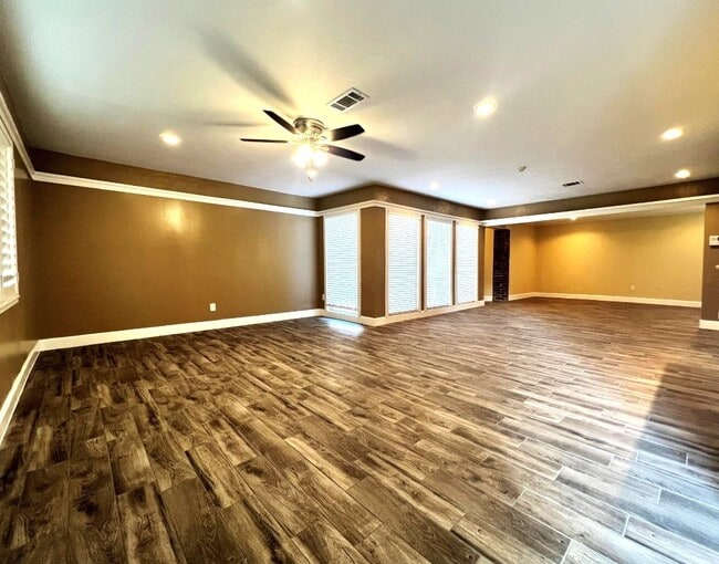 Building Photo - 1430 Freedonia Dr
