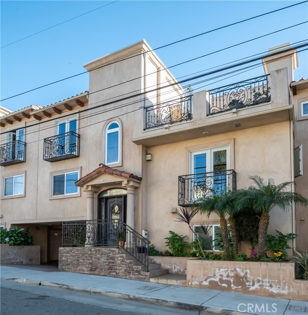 Building Photo - 606 5th St