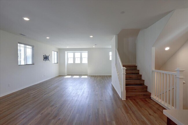 Building Photo - 9153 Foster Ln