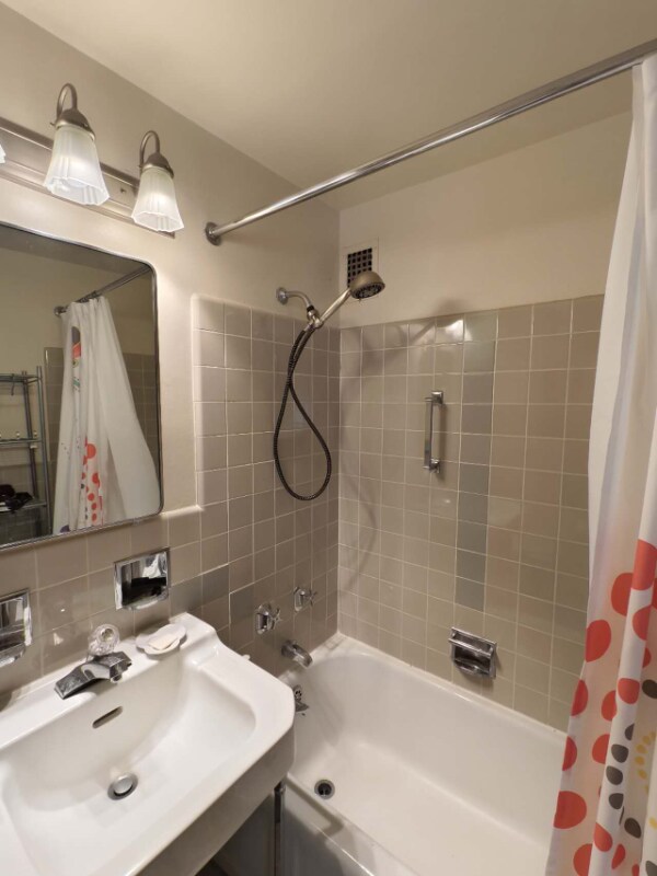 Building Photo - 50 Chumasero Dr