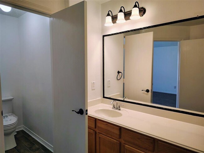 Building Photo - 21411 Forest Colony Dr