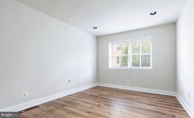 Building Photo - 4338 Cresson St