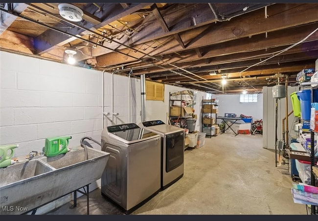Building Photo - 2353 W Hedgewood Dr
