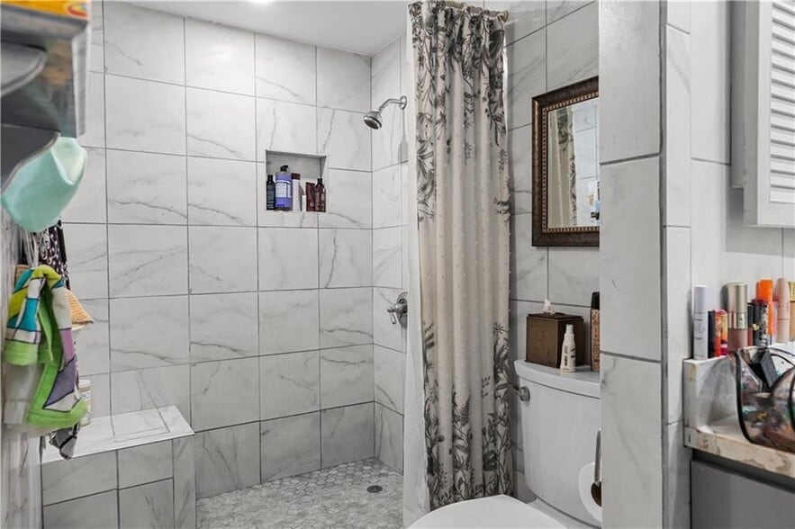 Building Photo - 1204 Capella S