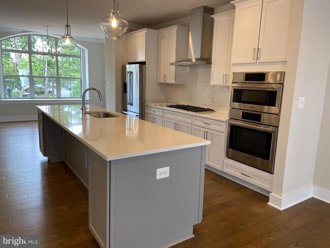 Building Photo - 5118 Ridgeview Retreat Dr