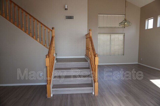 Building Photo - 2600 S Holguin Way