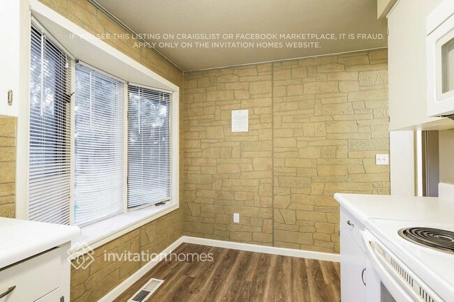 Building Photo - 14719 104th Ave E