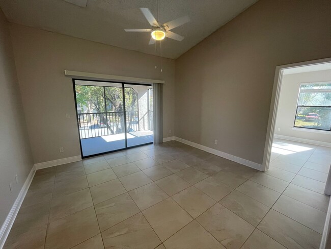 Building Photo - ANNUAL RENTAL - 2 BED/2BATH AT OASIS