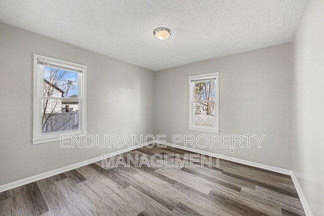 Building Photo - 2710 Hazel Ave