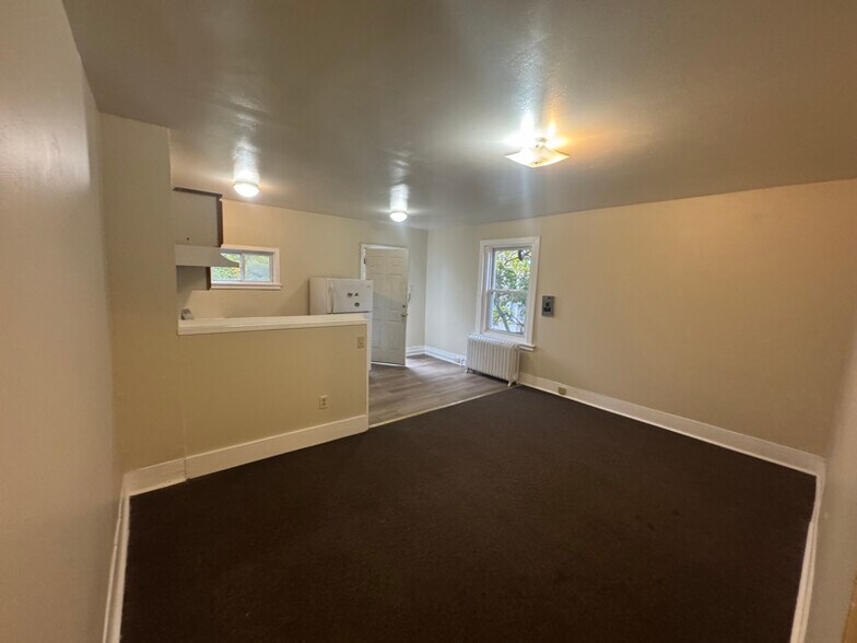 Building Photo - 4524 Springfield Ave