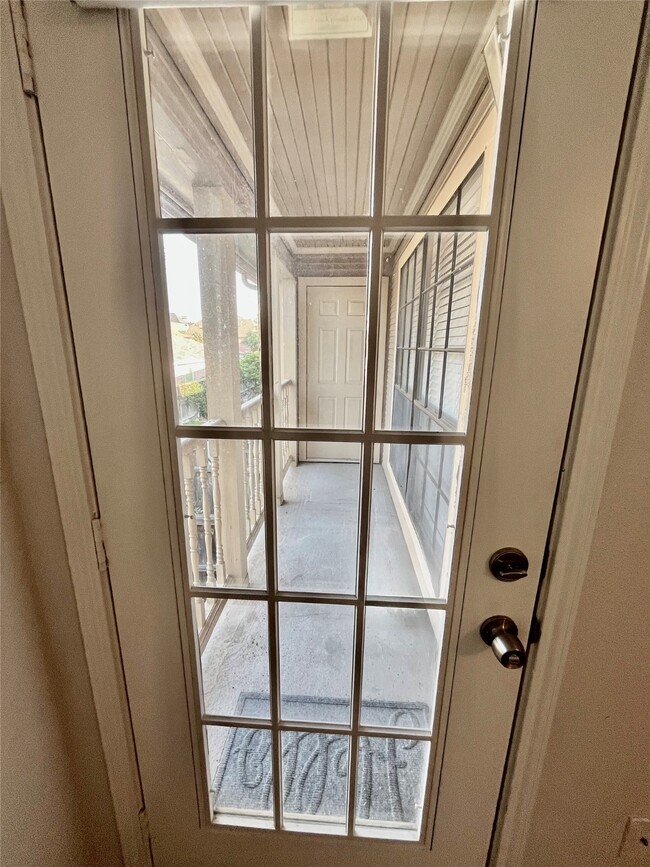 Building Photo - 1311 Antoine Dr