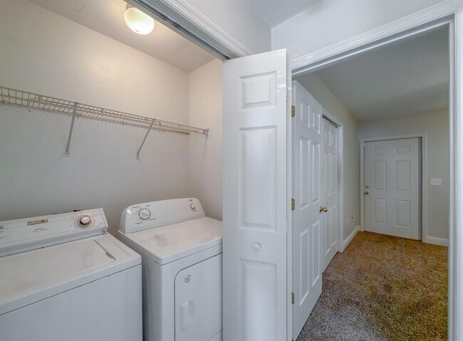 Building Photo - 3289 Sawtooth Dr