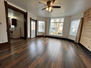 Building Photo - Newly Renovated Ground Floor 1 Bed Apartment!