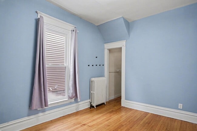 Building Photo - 440 Diamond Ave NE