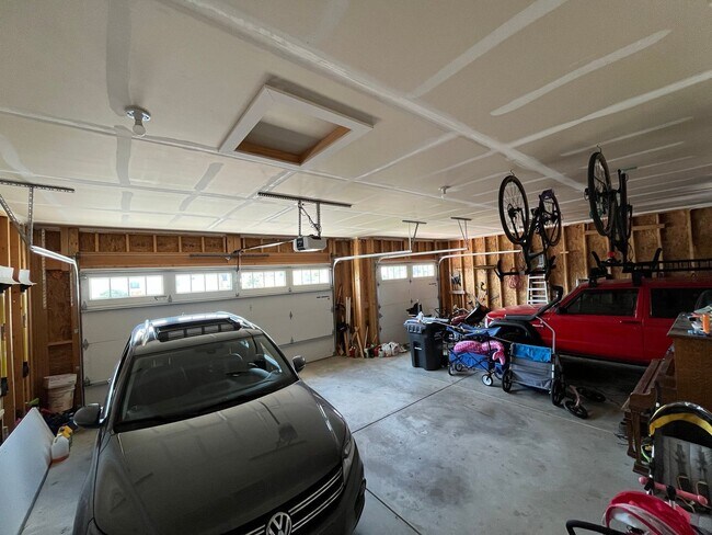 Building Photo - Fantastic Home in Wellington