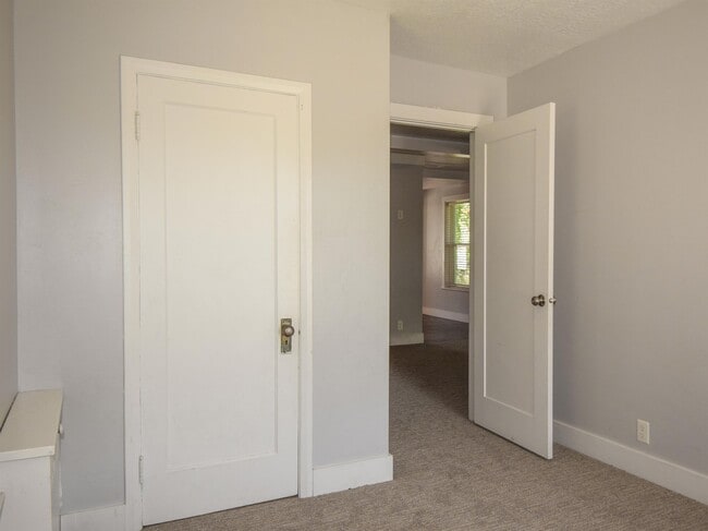 Building Photo - 56 N 400 W
