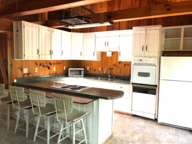 Building Photo - 107 Rockcrest Ridge