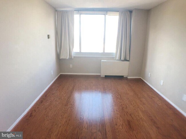Building Photo - 11801 Rockville Pike