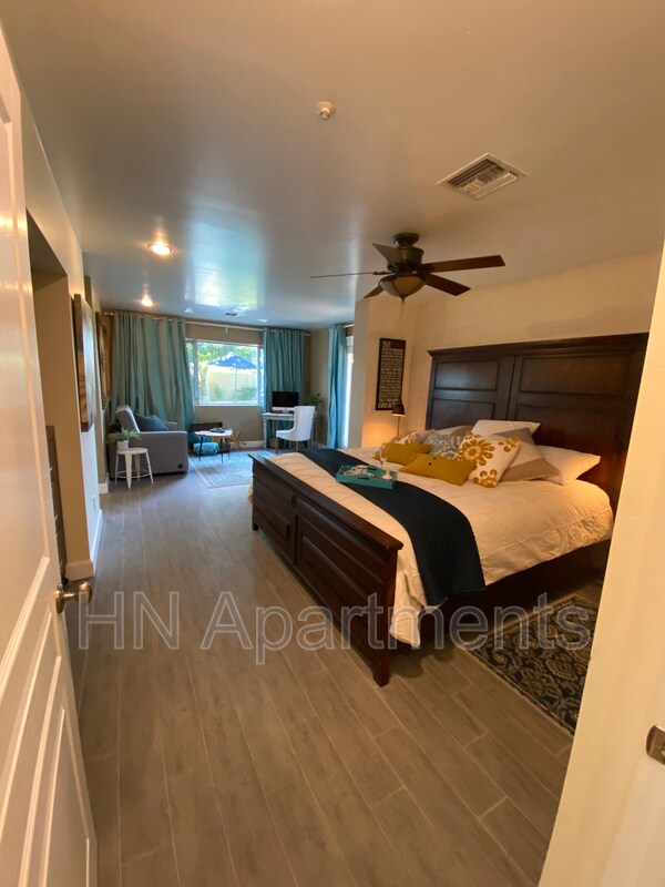Building Photo - 2110 S Mill Ave