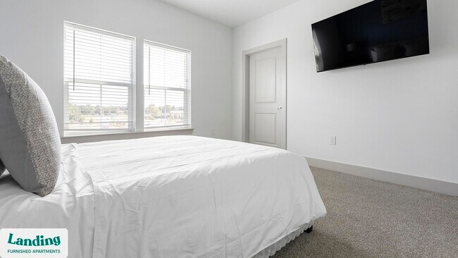 Building Photo - 112 Hera Way