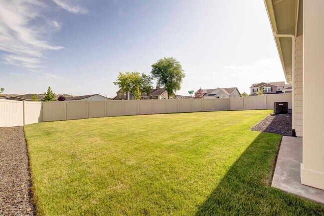Building Photo - 2699 N Lithodora Ave