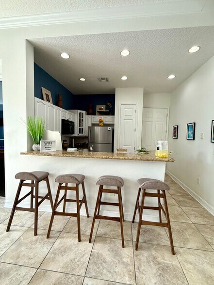 Building Photo - 5257 Cane Island Loop