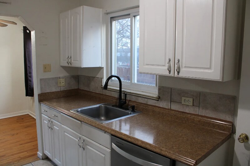 Building Photo - 1531 Willow St