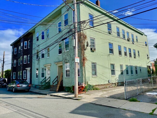 Building Photo - Available now - Only pay half broker fee -...