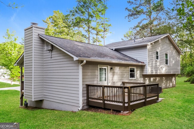 Building Photo - 41 Valley Dr