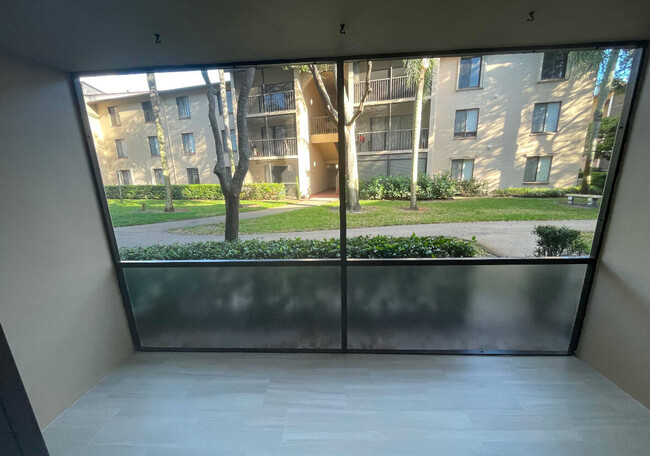 Building Photo - 205 Foxtail Dr
