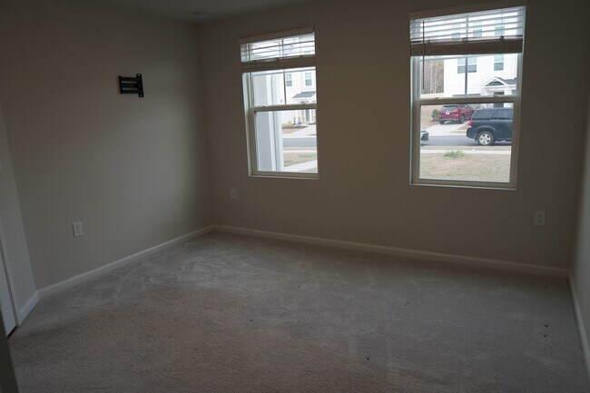 Building Photo - 2626 Chert Ln