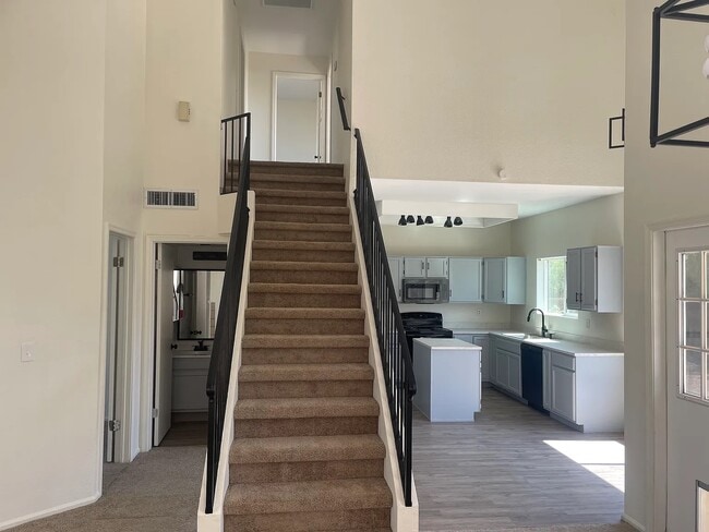 Building Photo - 3765 W Koshare Ln