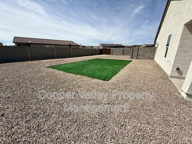 Building Photo - 955 Jubal Ln