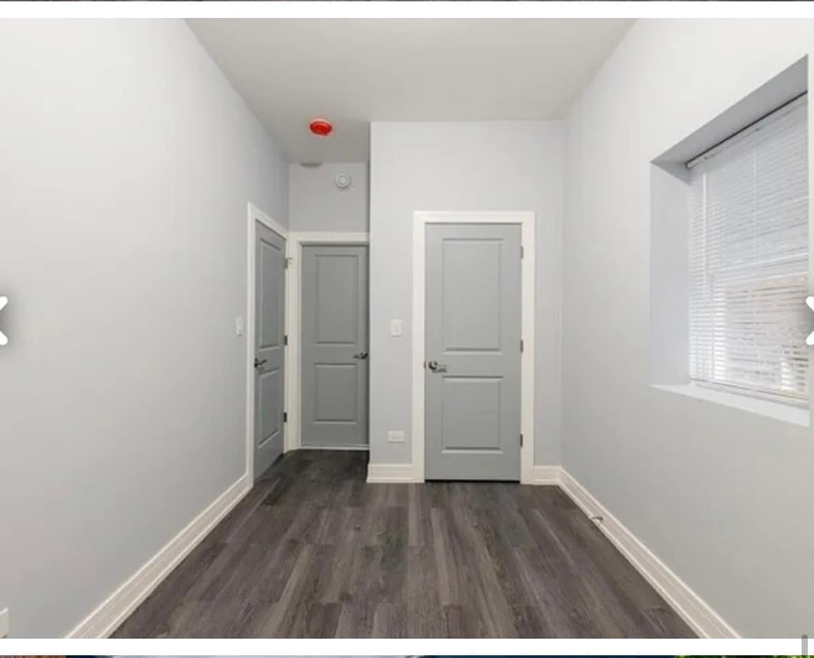 Bedroom 1 - 1028 S Oakley Blvd