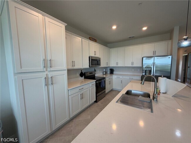 Building Photo - 43985 Boardwalk Loop